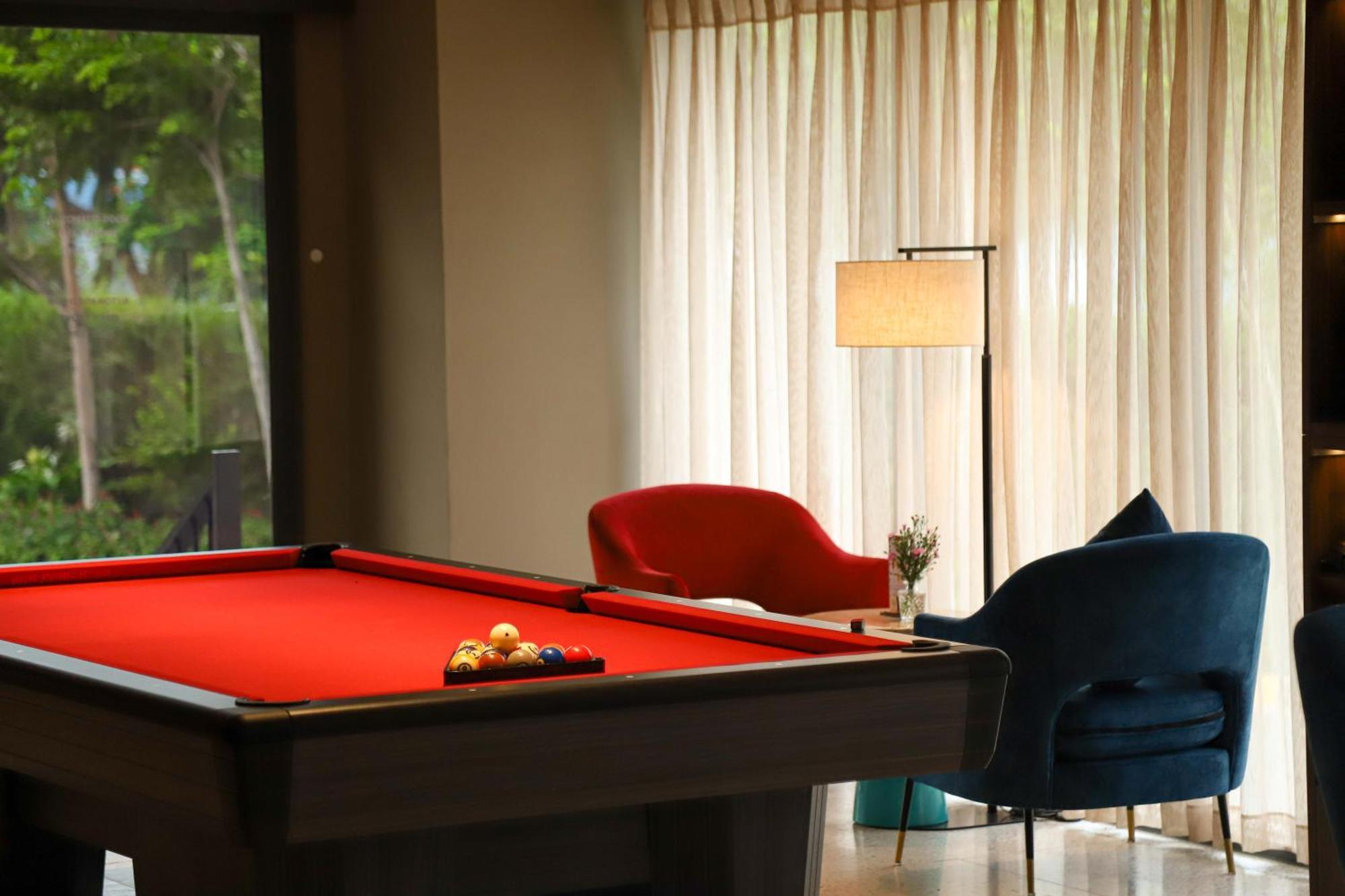 Vias Hotel Vung Tau - Transportation Included Экстерьер фото A pool table